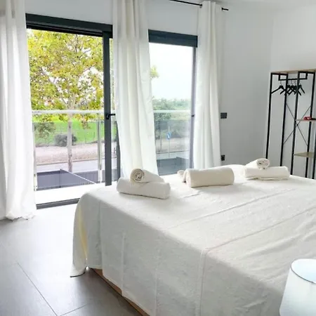 Elegancia Y Confort En Casa Moncerrat
